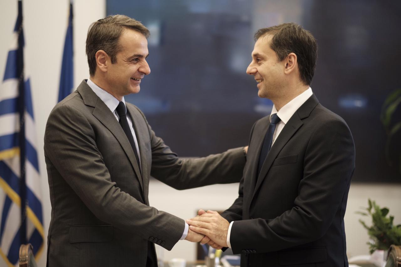 Στη ΝΔ προσχώρησε ο Χάρης Θεοχάρης