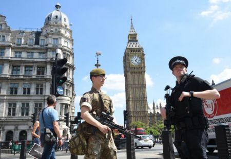 Βρετανία – Brexit: Ετοιμοι 3.500 στρατιώτες για να στηρίξουν την κυβέρνηση