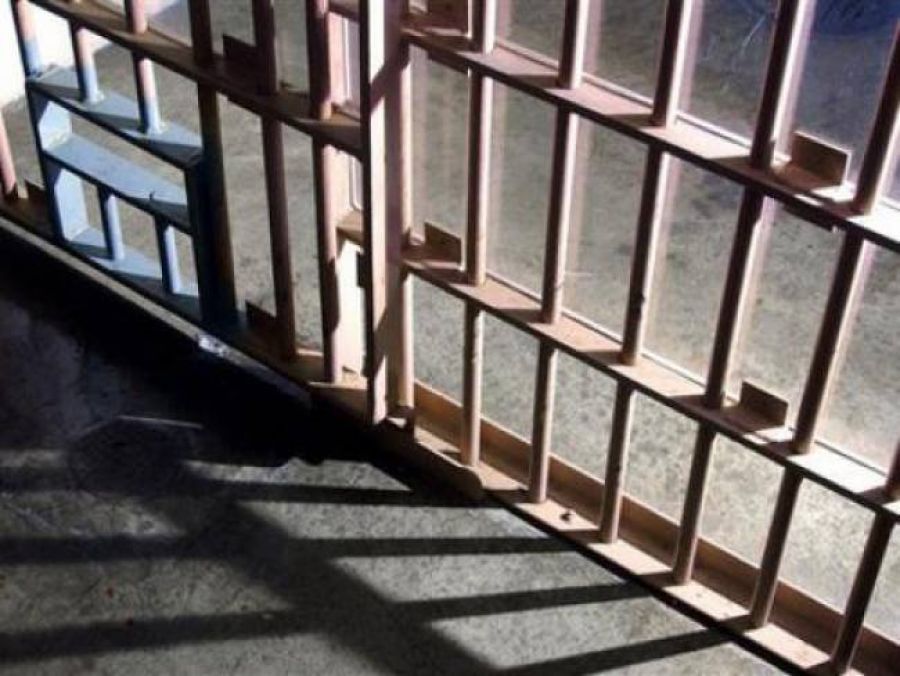 Κρατούμενος ληστής έκοψε τα κάγκελα και απέδρασε από την Υποδιεύθυνση Ασφαλείας Δυτικής Αττικής