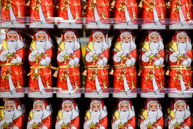 Στα 100 ευρώ θα φτάσει το κόστος του χριστουγεννιάτικου τραπεζιού