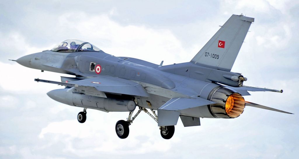 Κι άλλα τουρκικά F-16 σε Οινούσσες, Παναγιά, Καστελόριζο και Κω