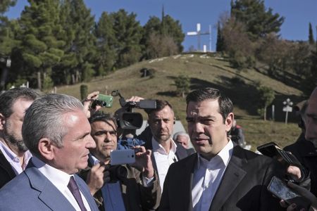 Αρνάκι σούβλας, γιαούρτι και… αποζημιώσεις