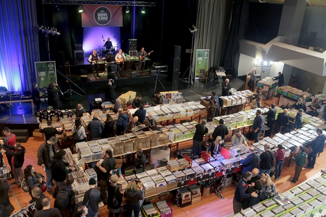 Το βινύλιο επιστρέφει δυναμικά