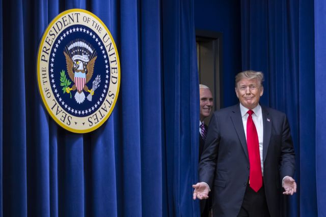 Τραμπ: Πιέζει Γερουσία, Δημοκρατικούς να ψηφίσουν τις δαπάνες