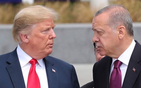 Ο Τραμπ επιβεβαίωσε την συνομιλία με Ερντογάν για τη Συρία