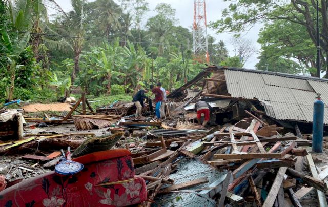 Τσουνάμι στην Ινδονησία: 168 νεκροί και εκατοντάδες τραυματίες