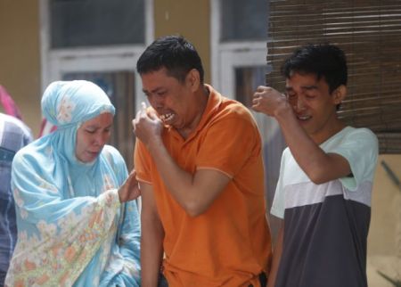 Τσουνάμι Ινδονησία : Εικόνες καταστροφής – 222 νεκροί