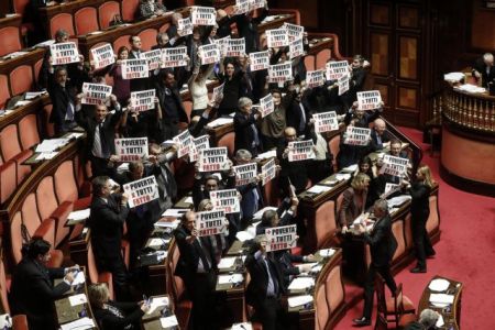 Ιταλία: Ψήφος εμπιστοσύνης από την Γερουσία στην κυβέρνηση Κόντε