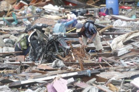 Τραγωδία Ινδονησία : Ανεβαίνει ο αριθμός των θυμάτων – Ξεπέρασαν τους 370