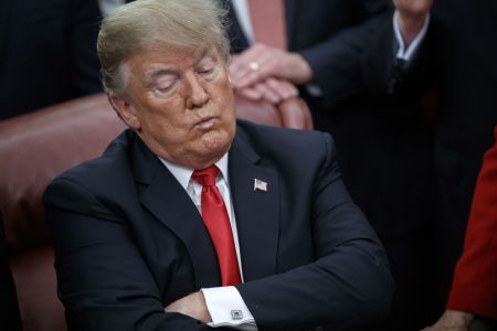 Ντόναλντ Τραμπ: όλο και πιο μόνος, όλο και πιο εμμονικός