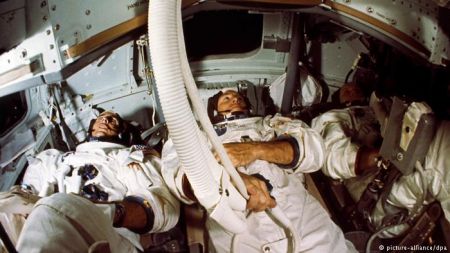 DW: 50 χρόνια από τα πρώτα Χριστούγεννα στο διάστημα