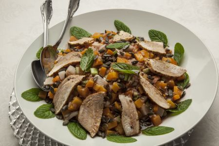 Σαλάτα με κολοκύθα, γαλοπούλα και βινεγκρέτ από γλυκό κρασί