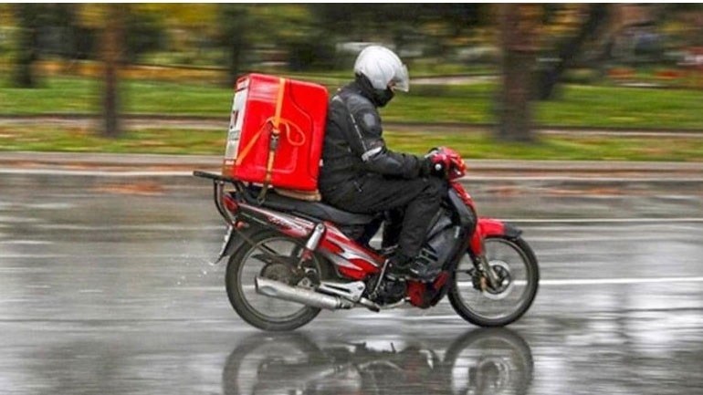 Καταγγελία για νέο περιστατικό ξυλοδαρμού διανομέα φαγητού