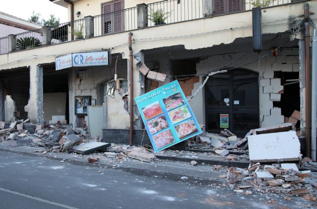 Ιταλία: Ανησυχία μετά τον σεισμό στη Σικελία – Πιθανές νέες δονήσεις