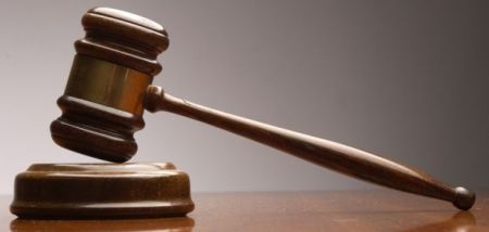 Oι Ελληνες και οι νόμοι