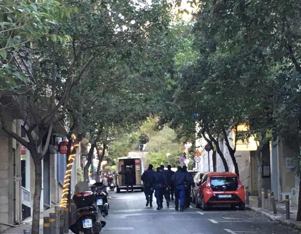 Ιερέας για την έκρηξη στο Κολωνάκι: Δεν μπορώ να καταλάβω το χτύπημα