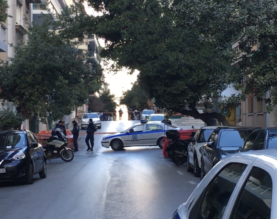 Αυτόπτης μάρτυρας για την έκρηξη στο Κολωνάκι: Αν δεν ήταν αργία θα θρηνούσαμε θύματα