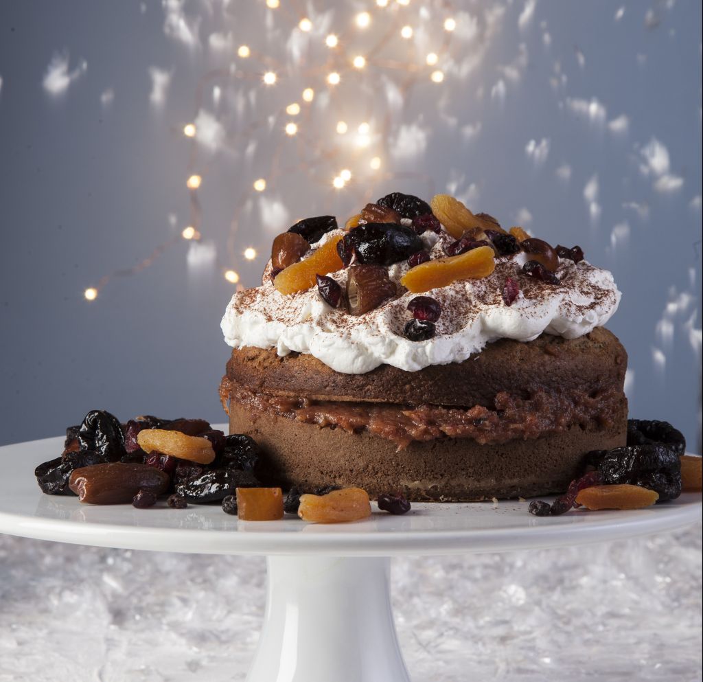 Vegan χριστουγεννιάτικο κέικ με αποξηραμένα φρούτα