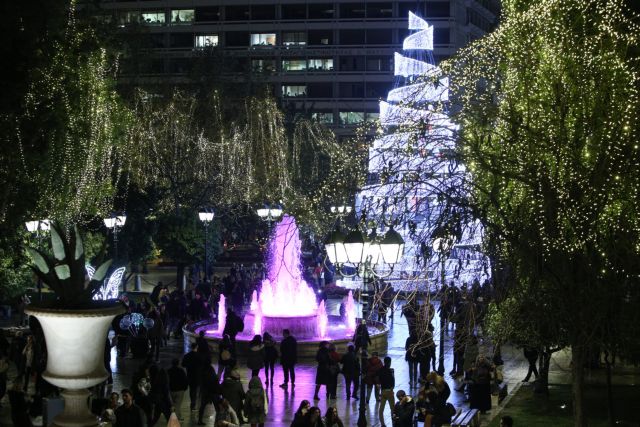 Δήμος Αθηναίων: Υποδέχεται με κέφι και χορό το 2019