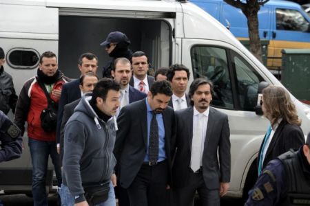 Εισαγγελέας Κωνσταντινούπολης: Τρις ισόβια για τους 8 τούρκους αξιωματικούς