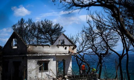 Μάτι : Επιστολή κατοίκων σε Τσίπρα – «Τα σπίτια μας ρημάζουν»