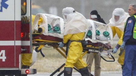 ΗΠΑ: Νοσηλευτής σε καραντίνα – Ενδέχεται να εκτέθηκε στον ιό Έμπολα