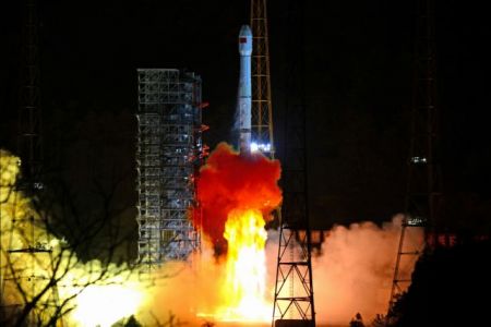 Κίνα: Κατακτά τη σκοτεινή πλευρά της Σελήνης