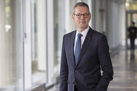 Μπόφινγκερ:  Από το 2008 έγιναν πολλά λάθη στην Ελλάδα