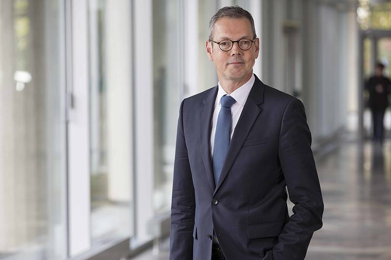 Μπόφινγκερ:  Από το 2008 έγιναν πολλά λάθη στην Ελλάδα