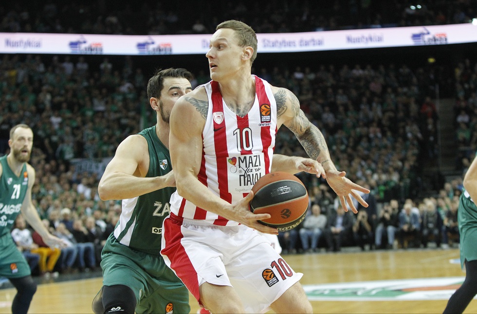 Κάνει τα πάντα για να προλάβει το ντέρμπι ο Τίμα