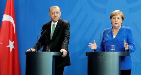 Μέρκελ προς Ερντογάν : Αυτοσυγκράτηση στη Συρία