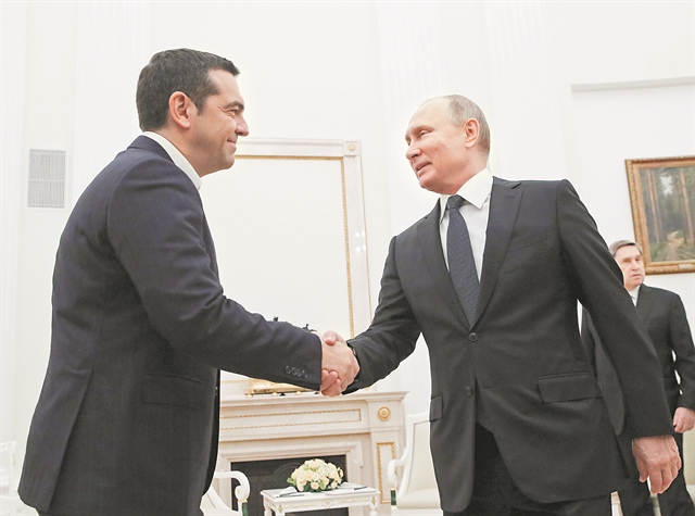 Περιπλοκές στα σενάρια του Μαξίμου για τις Πρέσπες