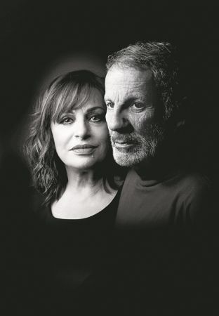 Ελληνική μουσική : Μια χρονιά επίπεδη, άχρωμη