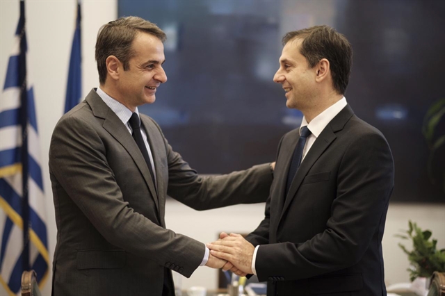 Η λίστα των προθύμων για τις Πρέσπες μικραίνει