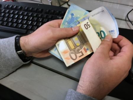 Προς ολιγόμηνη παράταση του νόμου Κατσέλη ως την αντικατάστασή του