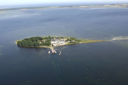 Η Δανία θα «περιορίζει» σε νησί τους ανεπιθύμητους μετανάστες