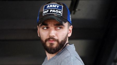 Διάλογος Γιώργου Σαββίδη με φίλο της ΑΕΚ