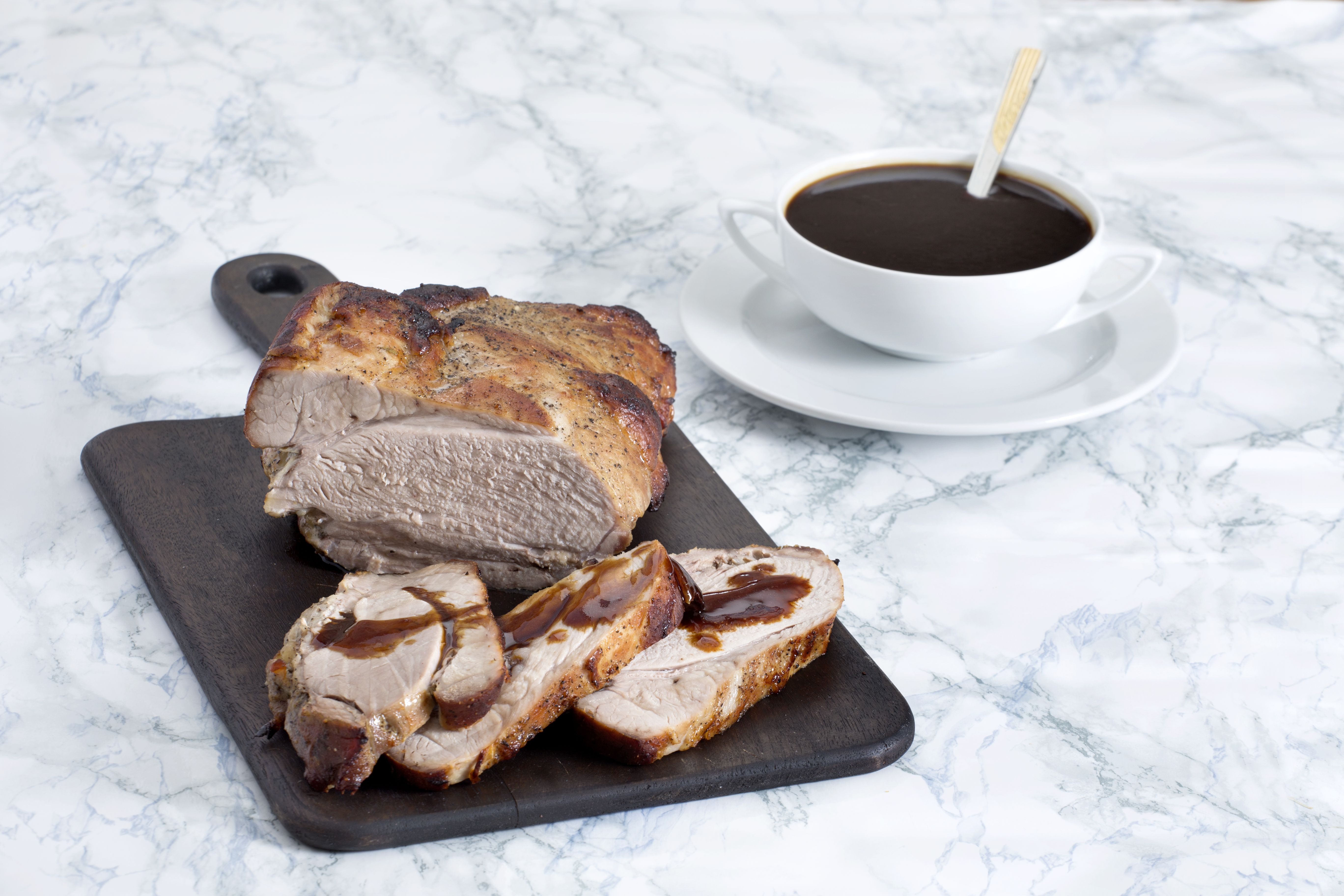 Χοιρινή σπάλα λεμονάτη στον φούρνο