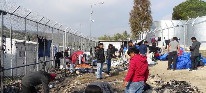 Handeslblatt: «Στην κόλαση της Μόριας»