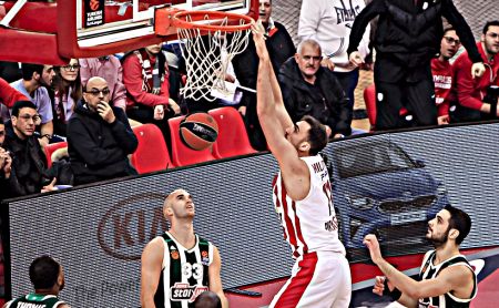 Άνευ προηγουμένου το πάρτι του Μιλουτίνοφ στην πράσινη ρακέτα!