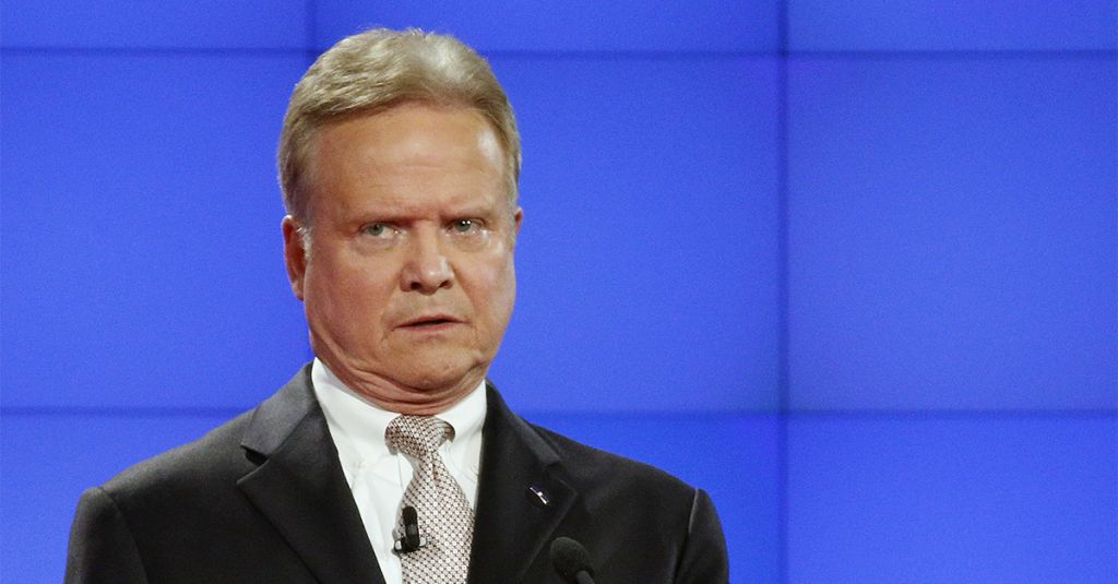 ΗΠΑ : Επαφές με Τζιμ Γουέμπ για τη θέση του υπουργού Αμυνας