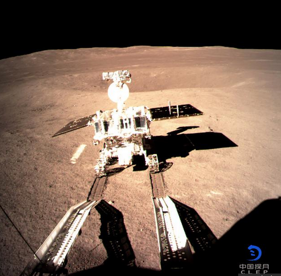 Στην αόρατη πλευρά της Σελήνης το κινεζικό όχημα Jadehase 2 συλλέγει δεδομένα