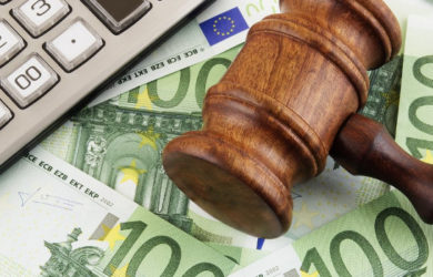 Κατασχέσεις ακόμη και για χρέη 500 ευρώ