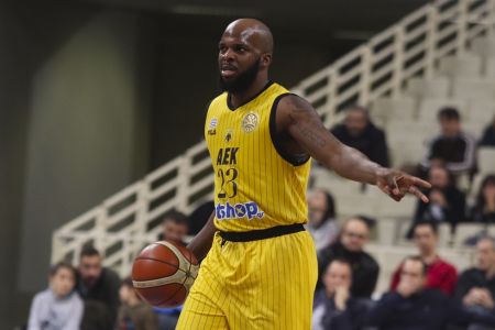 Γκρίφιν: «Θα κοιτάξουμε στα μάτια τον Ολυμπιακό»