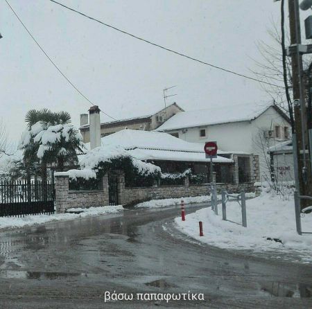 Τα πανέμορφα Ιωάννινα ακόμη πιο εύμορφα από το πρόσφατο χιόνι (εικόνες)