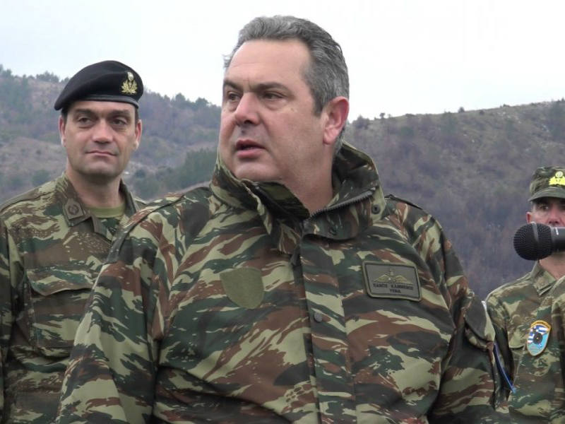 Αποχαιρέτησε τους αρχηγούς των Επιτελείων ο Καμμένος