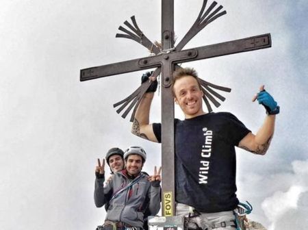 Α. Λάνφρι: Ο πρώτος άνθρωπος με προσθετικά μέλη που θέλει να κατακτήσει το Έβερεστ