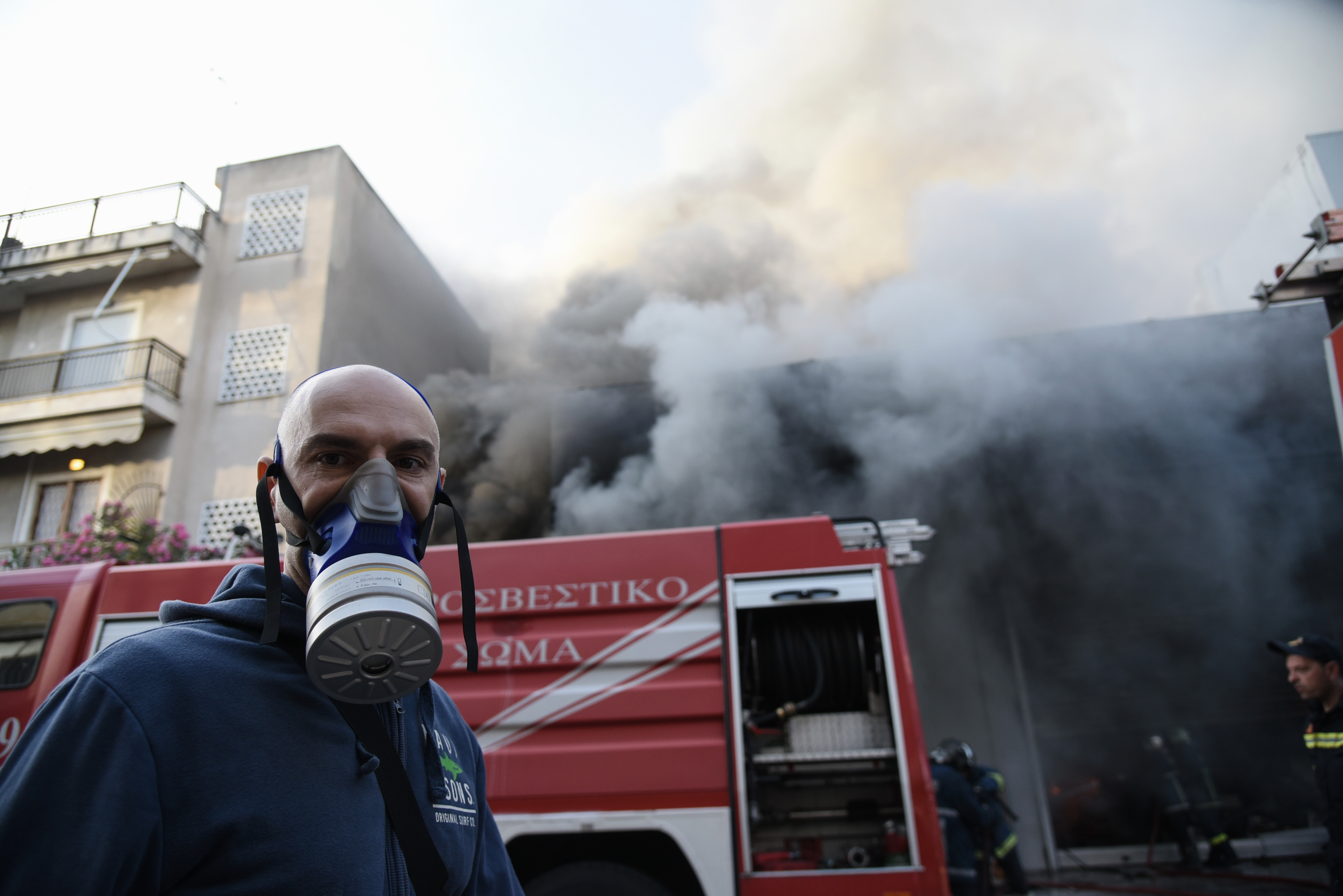 Καλλιθέα: Στο νοσοκομείο 5χρονα δίδυμα μετά από φωτιά σε διαμέρισμα