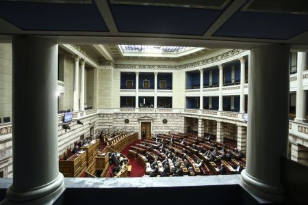 Βουλή : Παράταση των εργασιών της Επιτροπής Αναθεώρησης του Συντάγματος