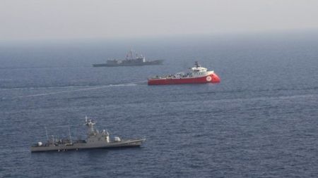 Γενί Σαφάκ : Στην «ΑΟΖ Κύπρου» το Μπαρμπαρός συνοδεία πολεμικών πλοίων